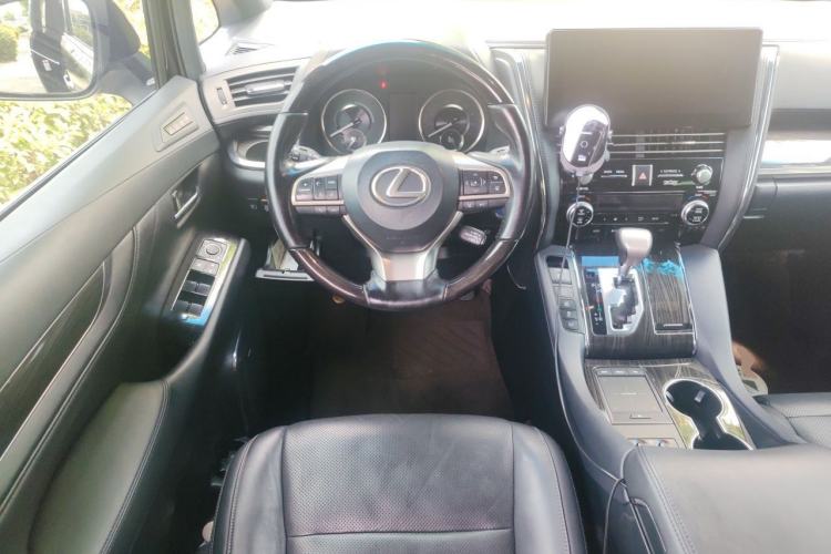 Used Lexus LM 2020 300h Seven-Seat Elegant Edition Steering Wheel