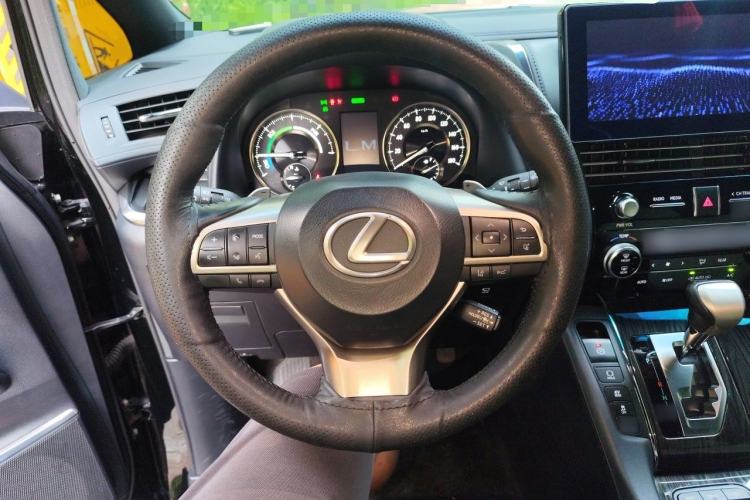 Used Lexus LM 2020 300h Four-Seat Grand Edition Steering Wheel