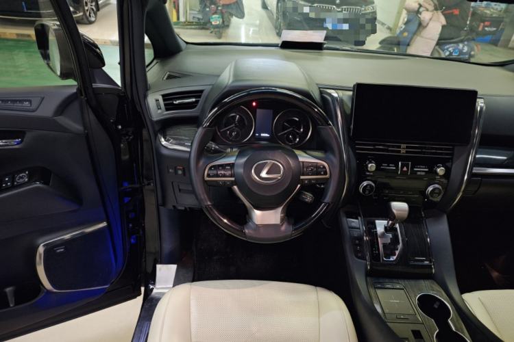 Used Lexus LM 2020 300h Seven-Seat Elegant Edition Steering Wheel