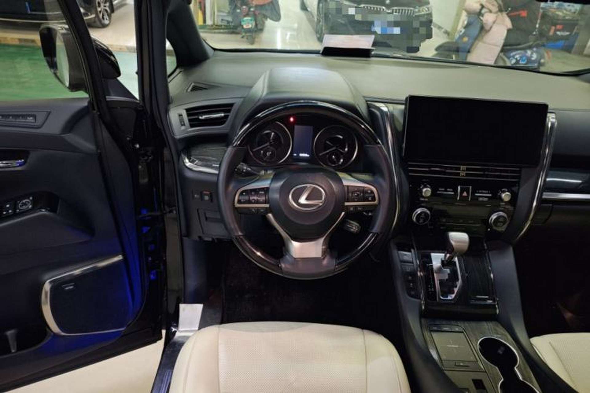 Used Lexus LM 2020 300h Seven-Seat Elegant Edition Steering Wheel