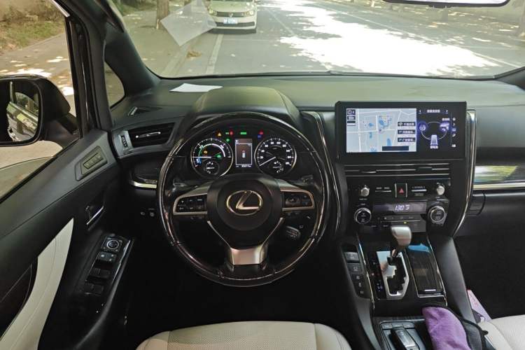 Used Lexus LM 2020 300h Four-Seat Grand Edition Steering Wheel