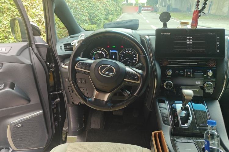 Used Lexus LM 2020 300h Seven-Seat Elegant Edition Steering Wheel