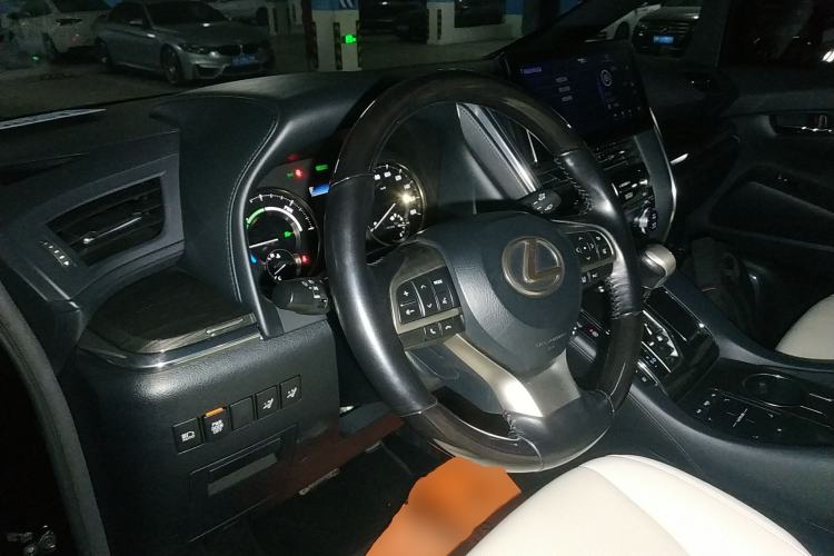 Used Lexus LM 2020 300h Four-Seat Grand Edition Steering Wheel