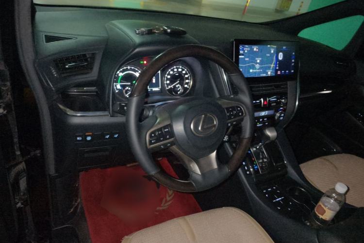 Used Lexus LM 2020 300h Four-Seat Grand Edition Steering Wheel
