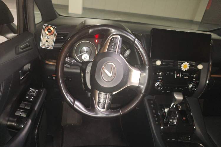 Used Lexus LM 2020 300h Seven-Seat Elegant Edition Steering Wheel