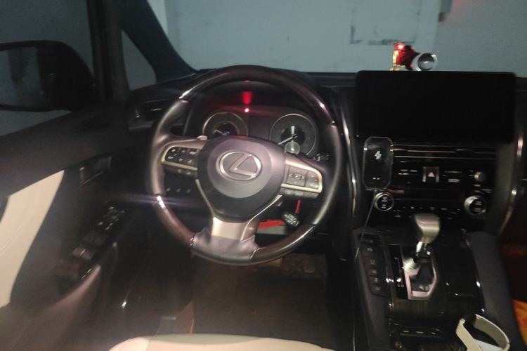 Used Lexus LM 2020 300h Seven-Seat Elegant Edition Steering Wheel