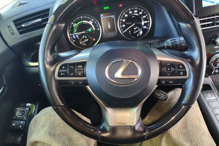 Used Lexus LM 2020 300h Seven-Seat Elegant Edition Steering Wheel