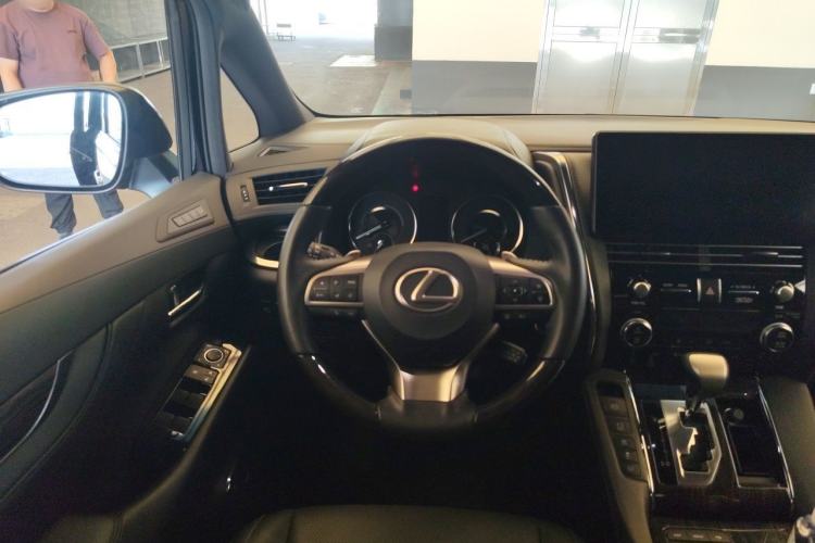 Used Lexus LM 2020 300h Four-Seat Grand Edition Steering Wheel