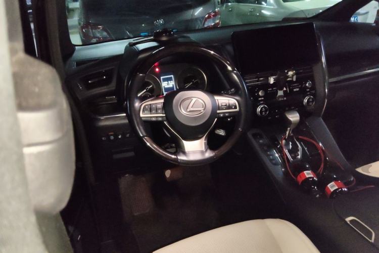 Used Lexus LM 2020 300h Seven-Seat Elegant Edition Steering Wheel