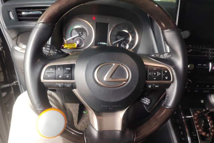 Used Lexus LM 2020 300h Four-Seat Grand Edition Steering Wheel