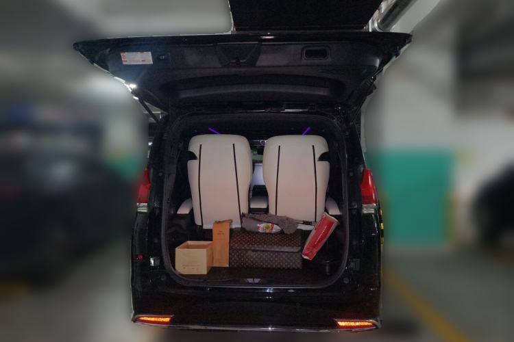 Used Lexus LM 2020 300h Four-Seat Grand Edition Trunk