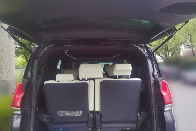 Used Lexus LM 2020 300h Seven-Seat Elegant Edition Trunk