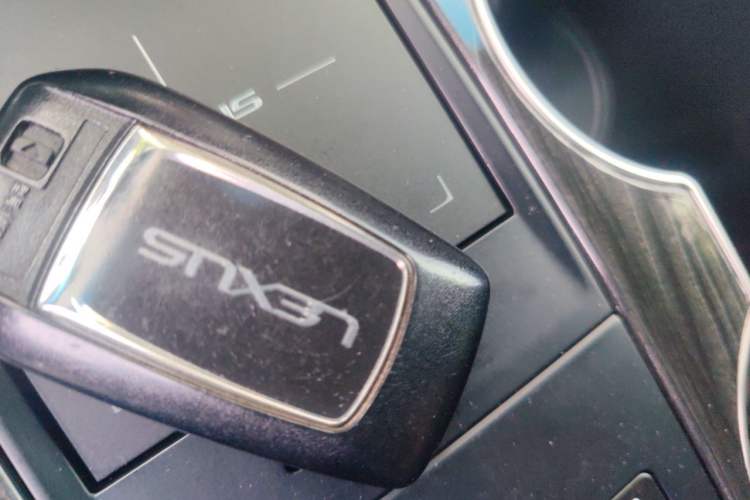 Used Lexus LM 2020 300h Seven-Seat Elegant Edition Vehicle Key