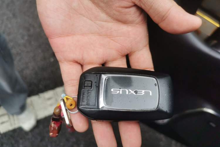 Used Lexus LM 2020 300h Seven-Seat Elegant Edition Vehicle Key