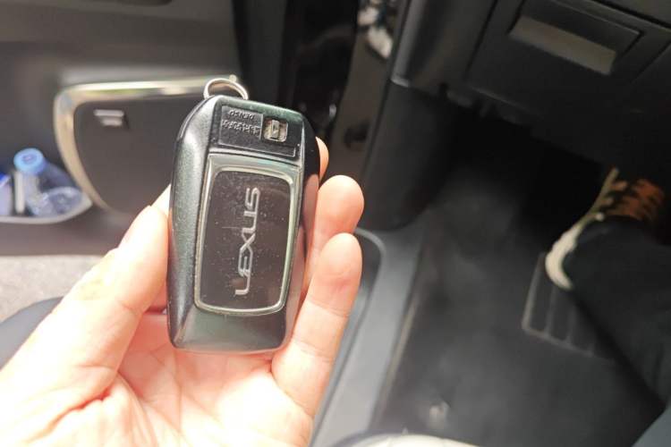Used Lexus LM 2020 300h Four-Seat Grand Edition Vehicle Key