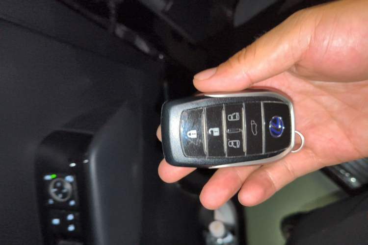 Used Lexus LM 2020 300h Four-Seat Grand Edition Vehicle Key