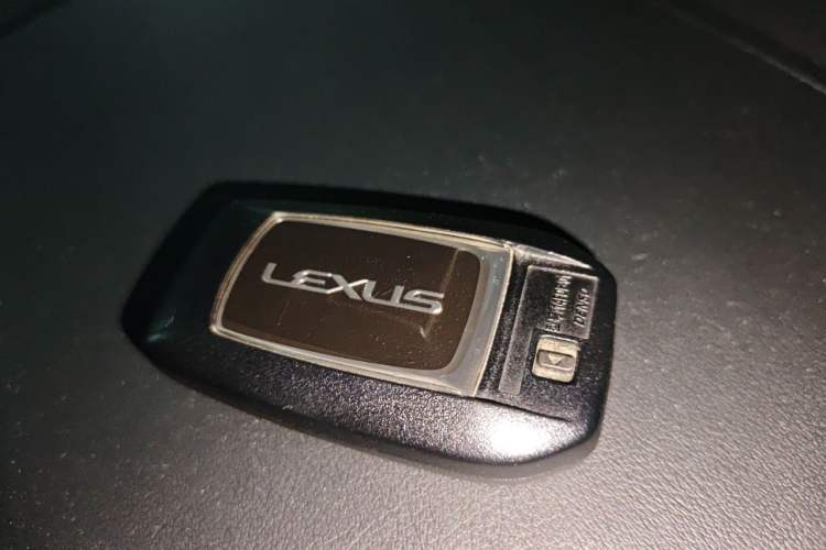 Used Lexus LM 2020 300h Seven-Seat Elegant Edition Vehicle Key