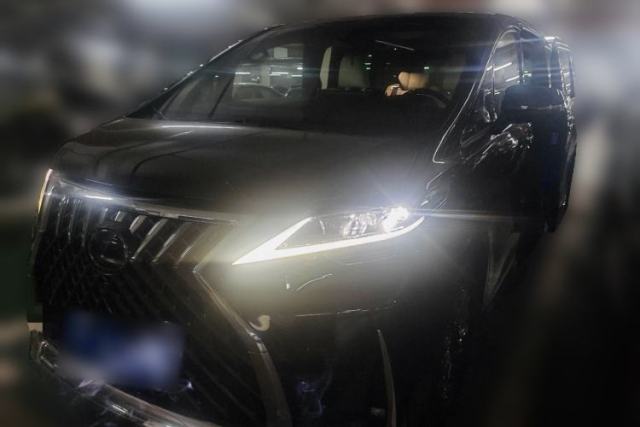 Używany Lexus LM 2020 300h Seven-Seat Elegant Edition