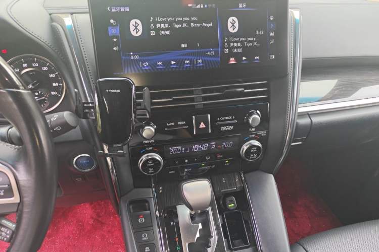 Used Lexus LM 2020 300h Four-Seat Grand Edition Audio And AC Panel