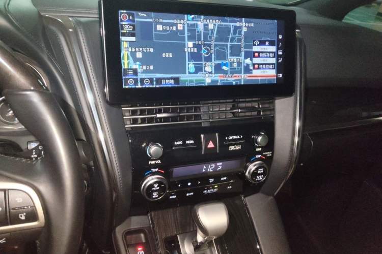Used Lexus LM 2020 300h Four-Seat Grand Edition Audio And AC Panel