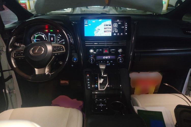 Used Lexus LM 2020 300h Seven-Seat Elegant Edition Center Console