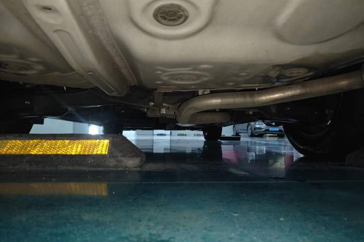 Used Lexus LM 2020 300h Seven-Seat Elegant Edition Chassis Rear