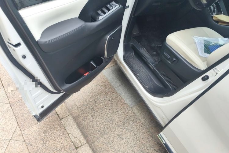 Used Lexus LM 2020 300h Four-Seat Grand Edition Driver Seat