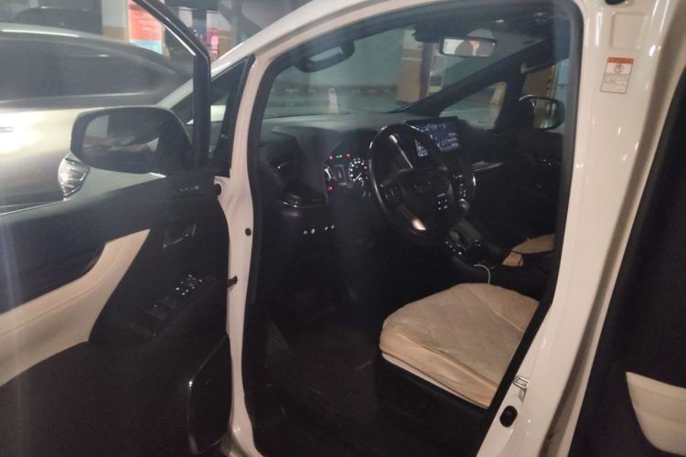 Used Lexus LM 2020 300h Four-Seat Grand Edition Driver Seat