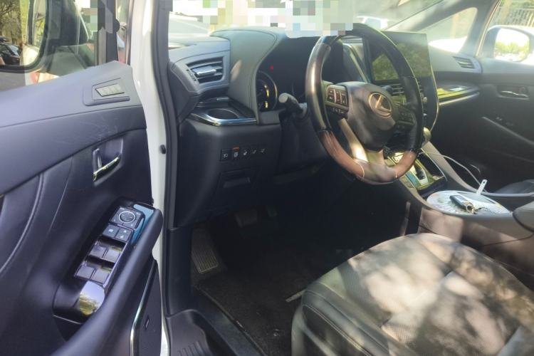 Used Lexus LM 2020 300h Seven-Seat Elegant Edition Driver Seat