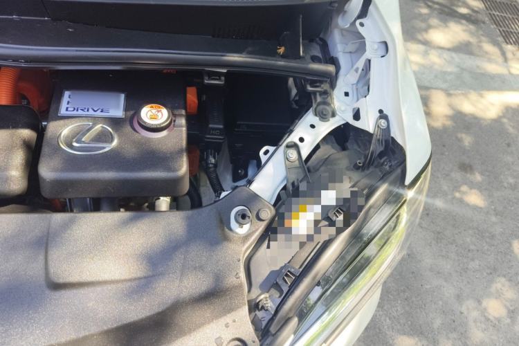 Used Lexus LM 2020 300h Seven-Seat Elegant Edition Engine Bay Left