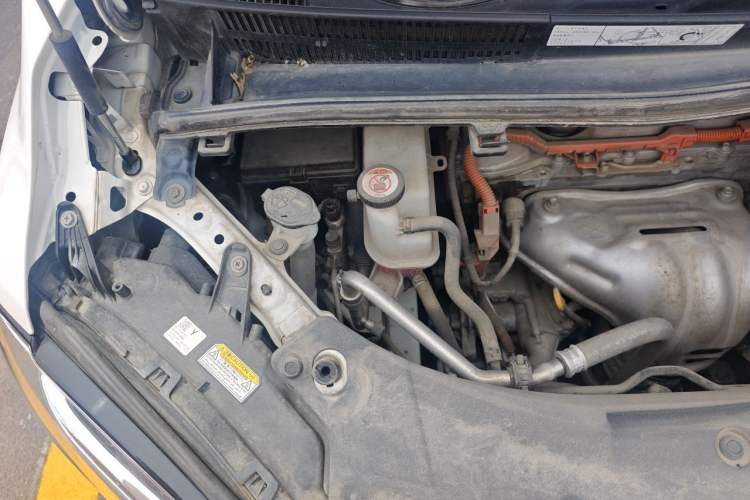 Used Lexus LM 2020 300h Seven-Seat Elegant Edition Engine Bay Right
