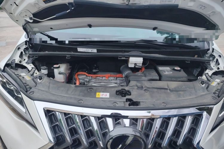 Used Lexus LM 2020 300h Four-Seat Grand Edition Engine Bay