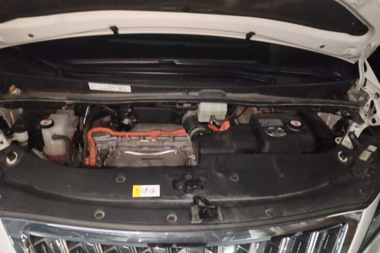 Used Lexus LM 2020 300h Four-Seat Grand Edition Engine Bay