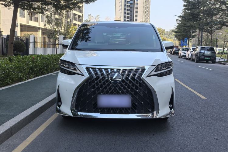 Used Lexus LM 2020 300h Seven-Seat Elegant Edition Exterior 1