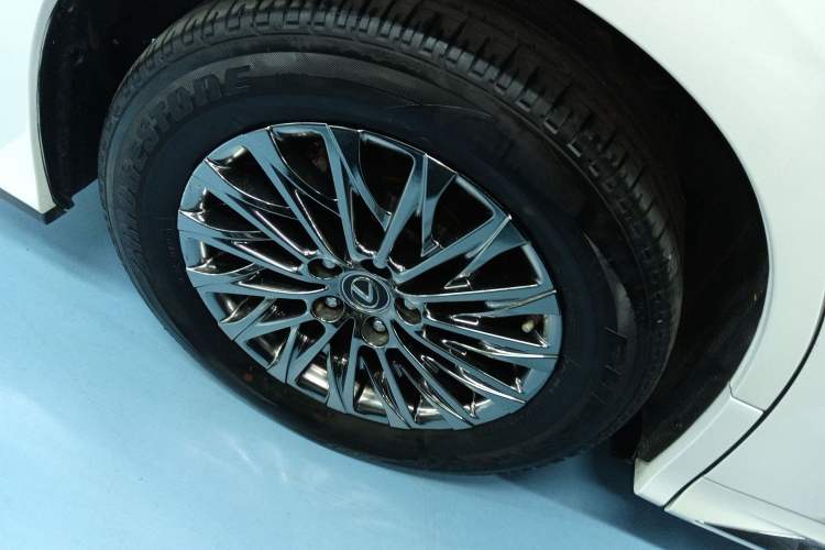 Used Lexus LM 2020 300h Seven-Seat Elegant Edition Exterior 8
