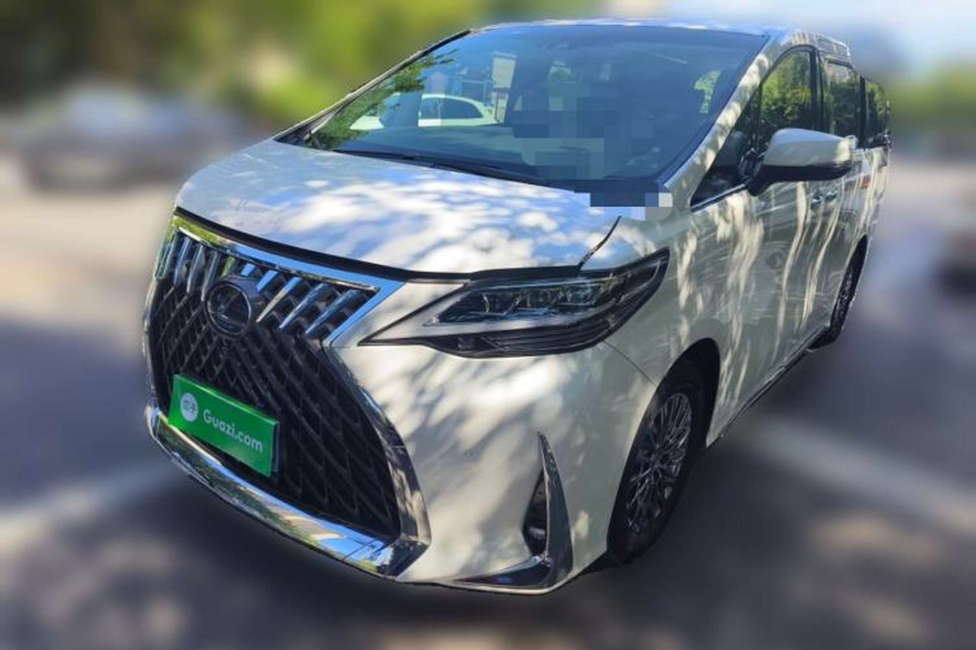 Used Lexus LM 2020 300h Seven-Seat Elegant Edition Front Left 45 Deg