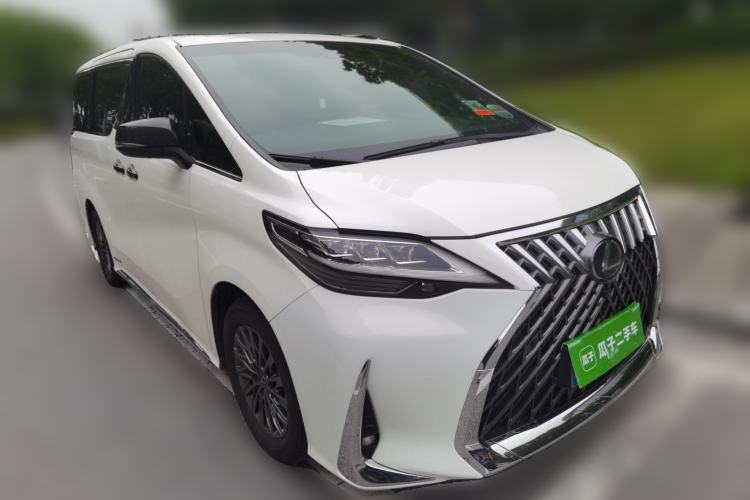 Used Lexus LM 2020 300h Seven-Seat Elegant Edition Front Right 45 Deg