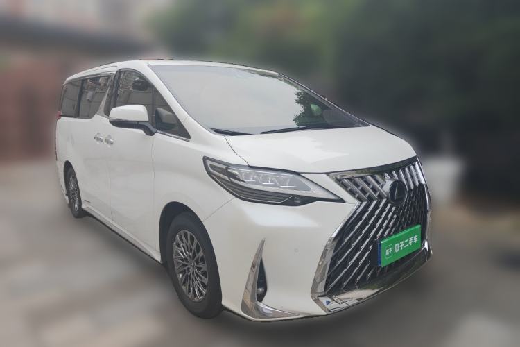 Used Lexus LM 2020 300h Four-Seat Grand Edition Front Right 45 Deg