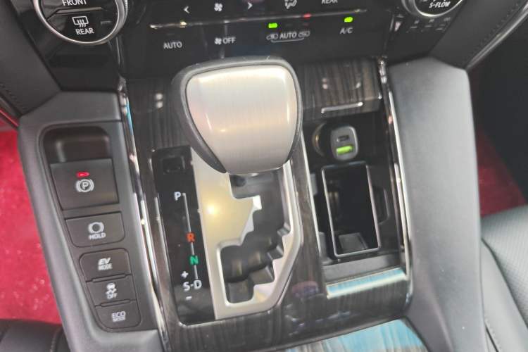 Used Lexus LM 2020 300h Four-Seat Grand Edition Gear Lever