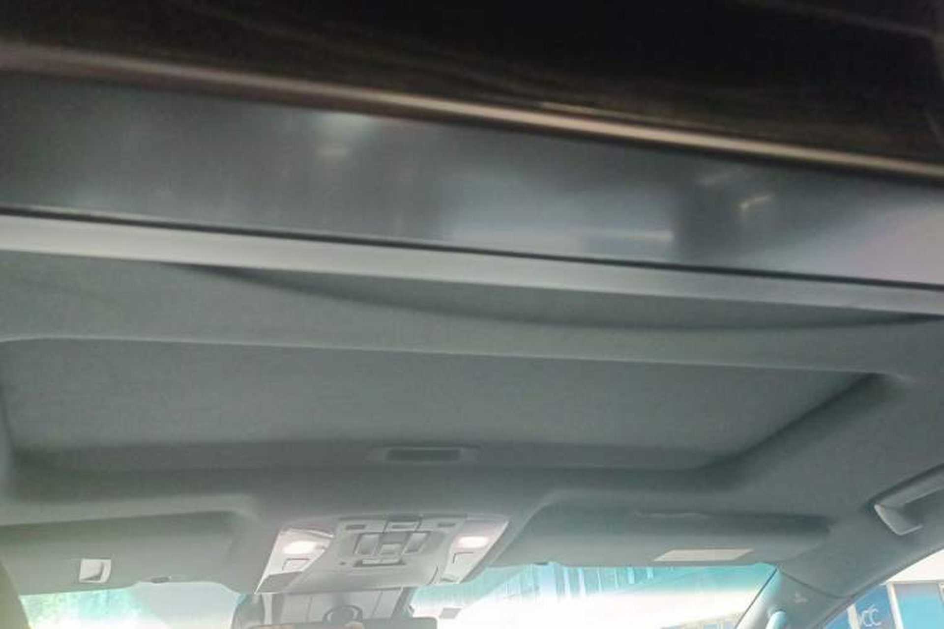 Used Lexus LM 2020 300h Four-Seat Grand Edition Headliner