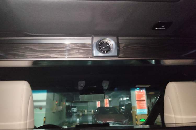 Used Lexus LM 2020 300h Four-Seat Grand Edition Headliner