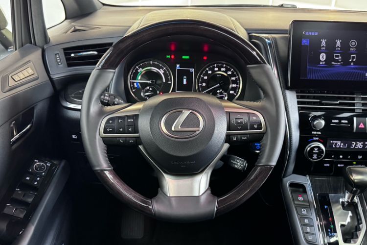 Used Lexus LM 2020 300h Four-Seat Grand Edition Interior 2