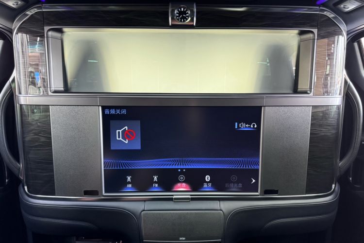 Used Lexus LM 2020 300h Four-Seat Grand Edition Interior 3