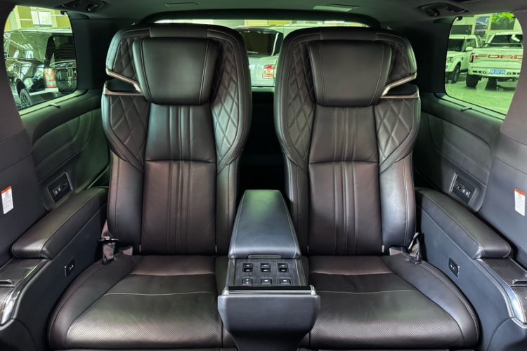 Used Lexus LM 2020 300h Four-Seat Grand Edition Interior 8
