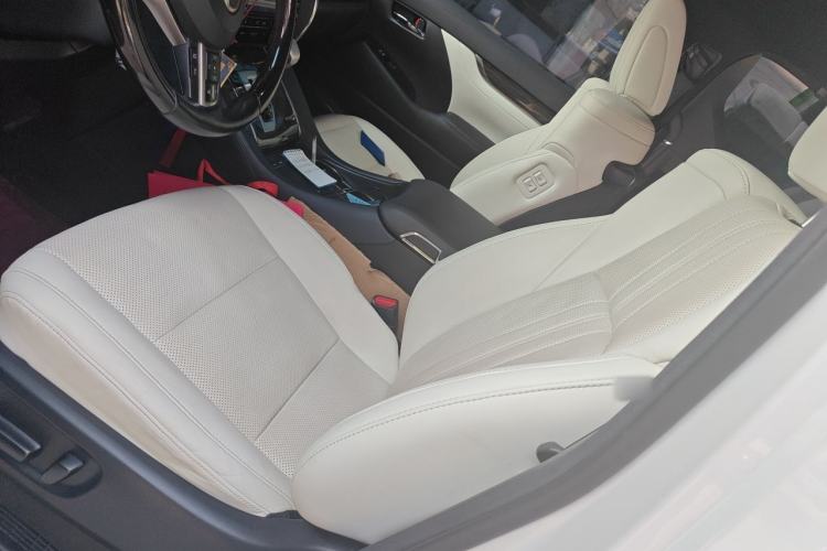 Used Lexus LM 2020 300h Seven-Seat Elegant Edition Left Front Seat