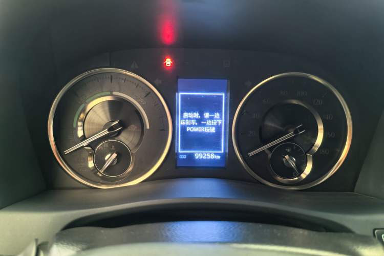 Used Lexus LM 2020 300h Seven-Seat Elegant Edition Odometer Close Up