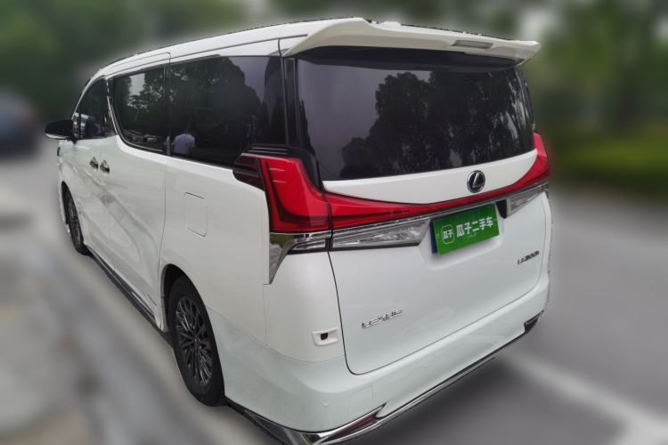 Used Lexus LM 2020 300h Seven-Seat Elegant Edition Rear Left 45 Deg