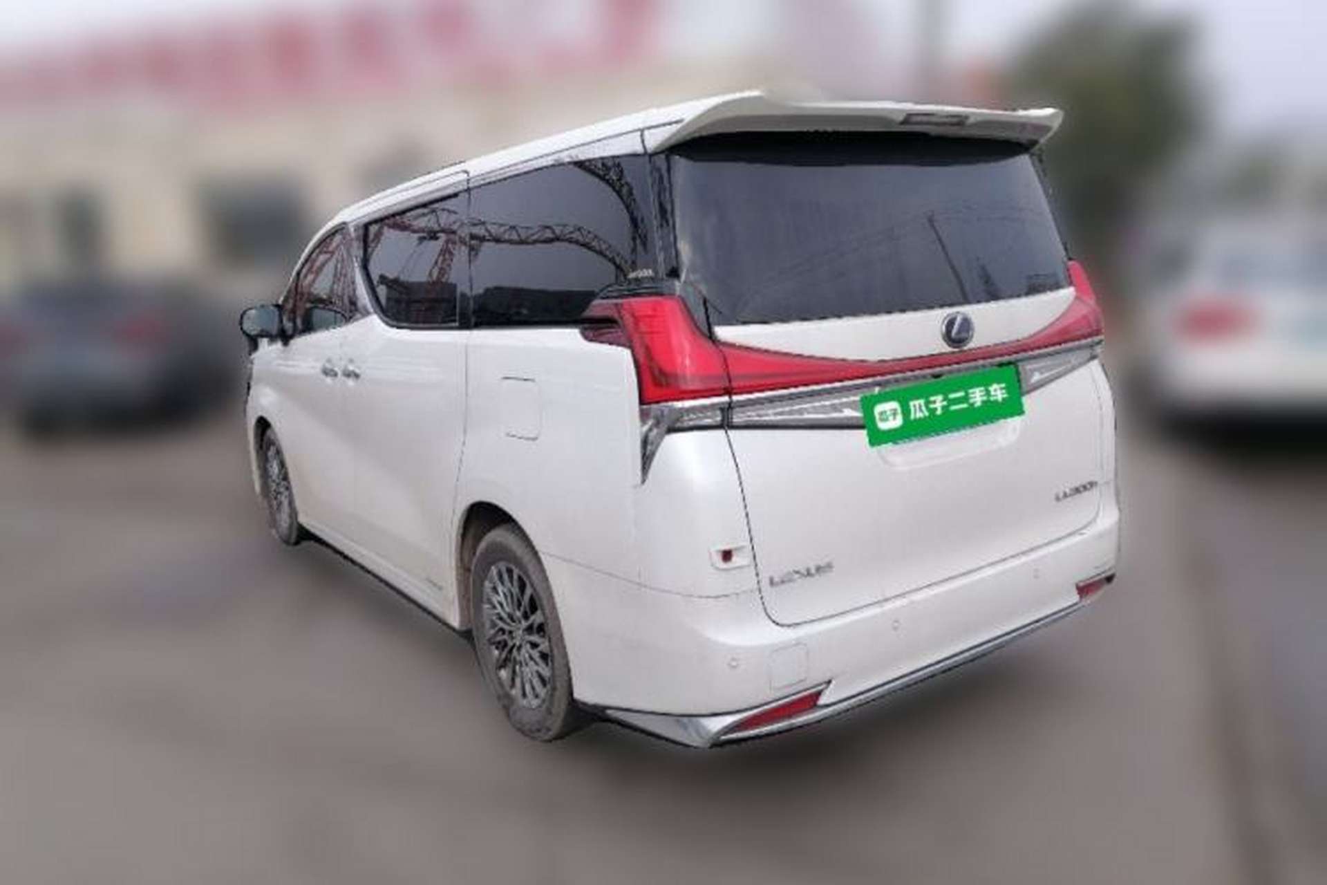 Used Lexus LM 2020 300h Four-Seat Grand Edition Rear Left 45 Deg