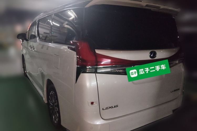 Used Lexus LM 2020 300h Four-Seat Grand Edition Rear Left 45 Deg