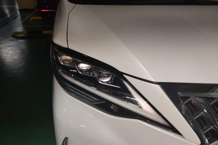 Used Lexus LM 2020 300h Four-Seat Grand Edition Right Front Headlight